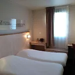 Hotel Ibis Styles Croix Rousse 3*