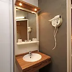 Hotel Ibis Styles Croix Rousse 3*