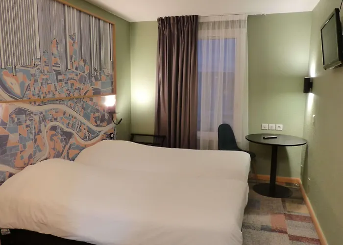 Hotel Ibis Styles Croix Rousse 3*
