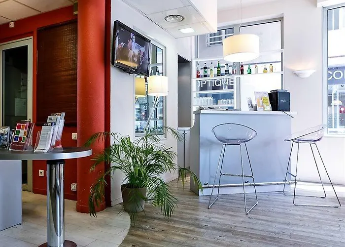 Hotel Ibis Styles Croix Rousse 3*