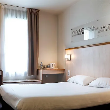 Ibis Styles Croix Rousse Hotel 3*