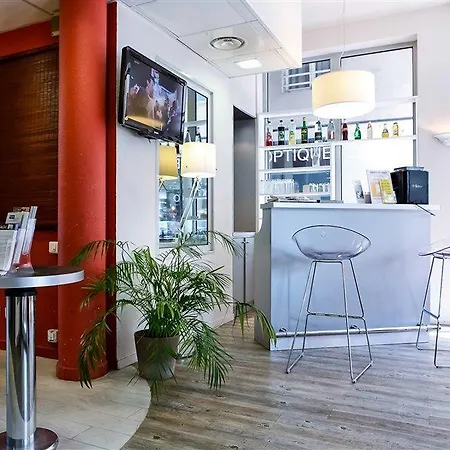 Hotel Ibis Styles Croix Rousse 3*
