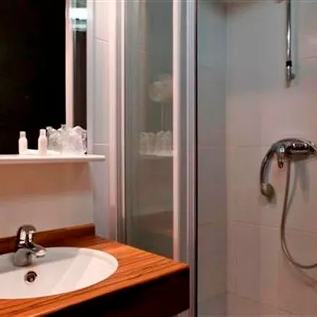 Hotel Ibis Styles Croix Rousse 3*