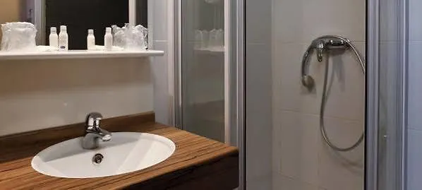 Ibis Styles Croix Rousse מלון ליון