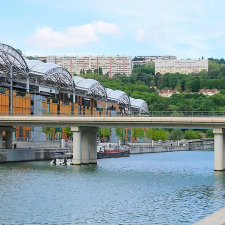 Ibis Styles Croix Rousse 3* ليون
