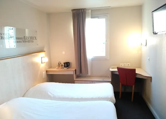 Ibis Styles Croix Rousse מלון